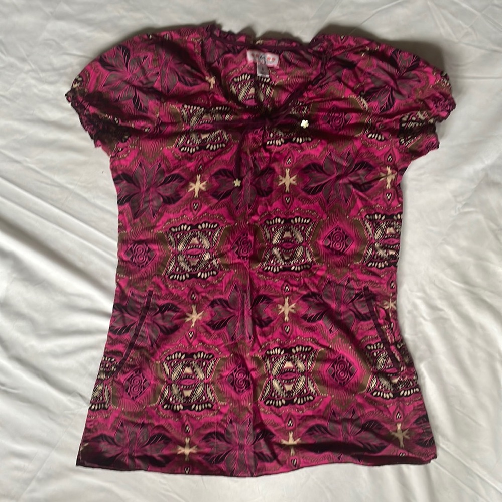 Pink Koi Brand Women’s Scrub Top - Size S